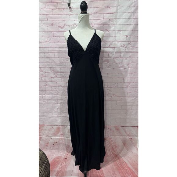 wild fable Dresses & Skirts - Women's Sleeveless Rosette Cup Maxi Dress - Wild Fable Black size XL beach vacat